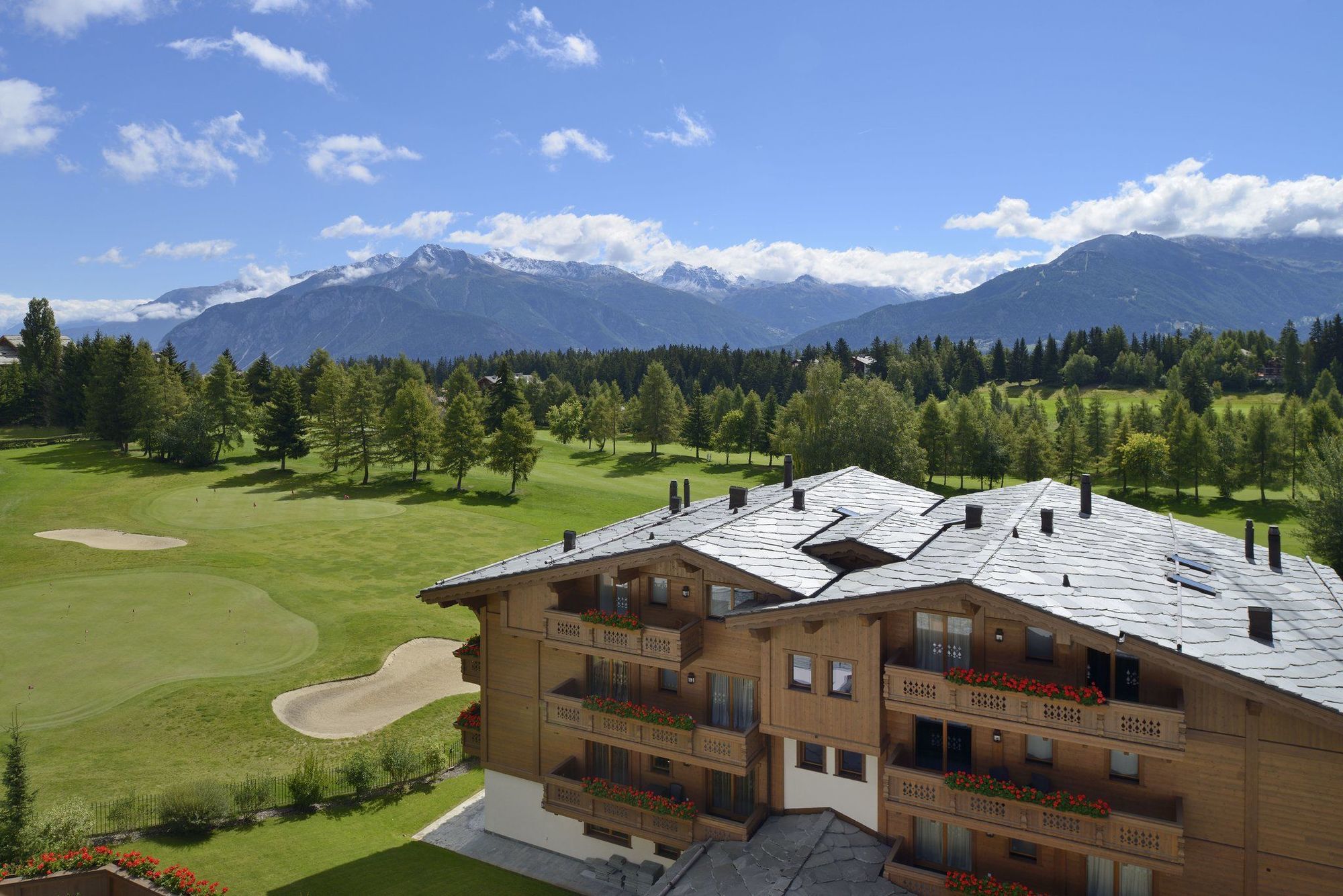 Guarda Golf Hotel & Residences Crans-Montana Exterior foto